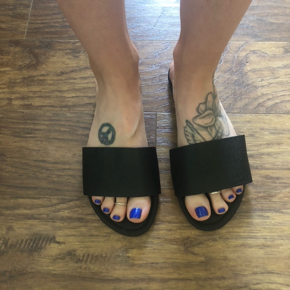 Black Wide-Band Slide Sandals - Women